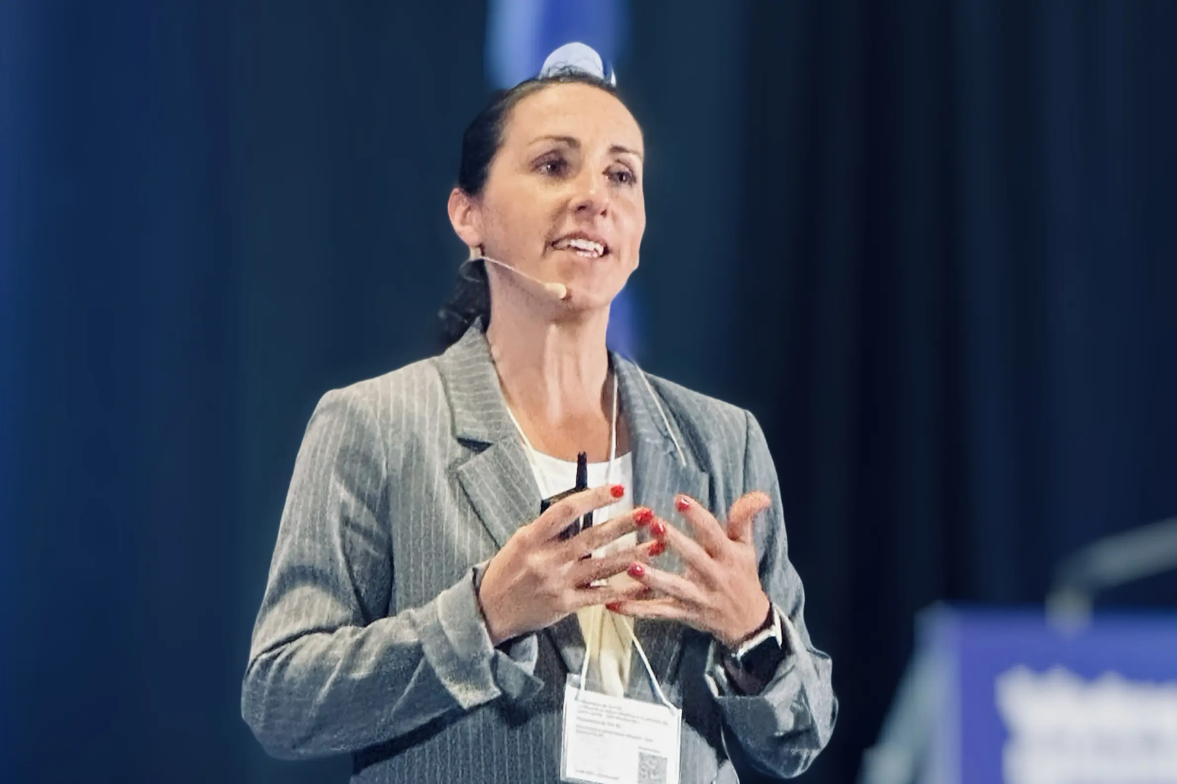 Conférencière Annie Martin sur scène