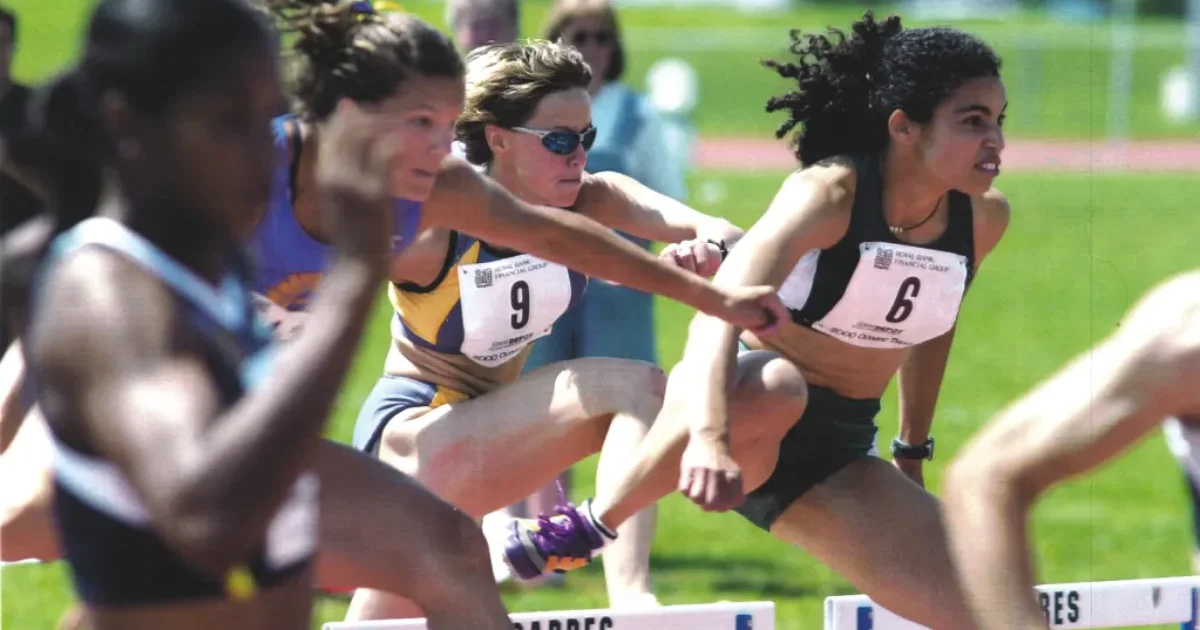 Une jeune Yoséline lors d’une épreuve de saut de haies.